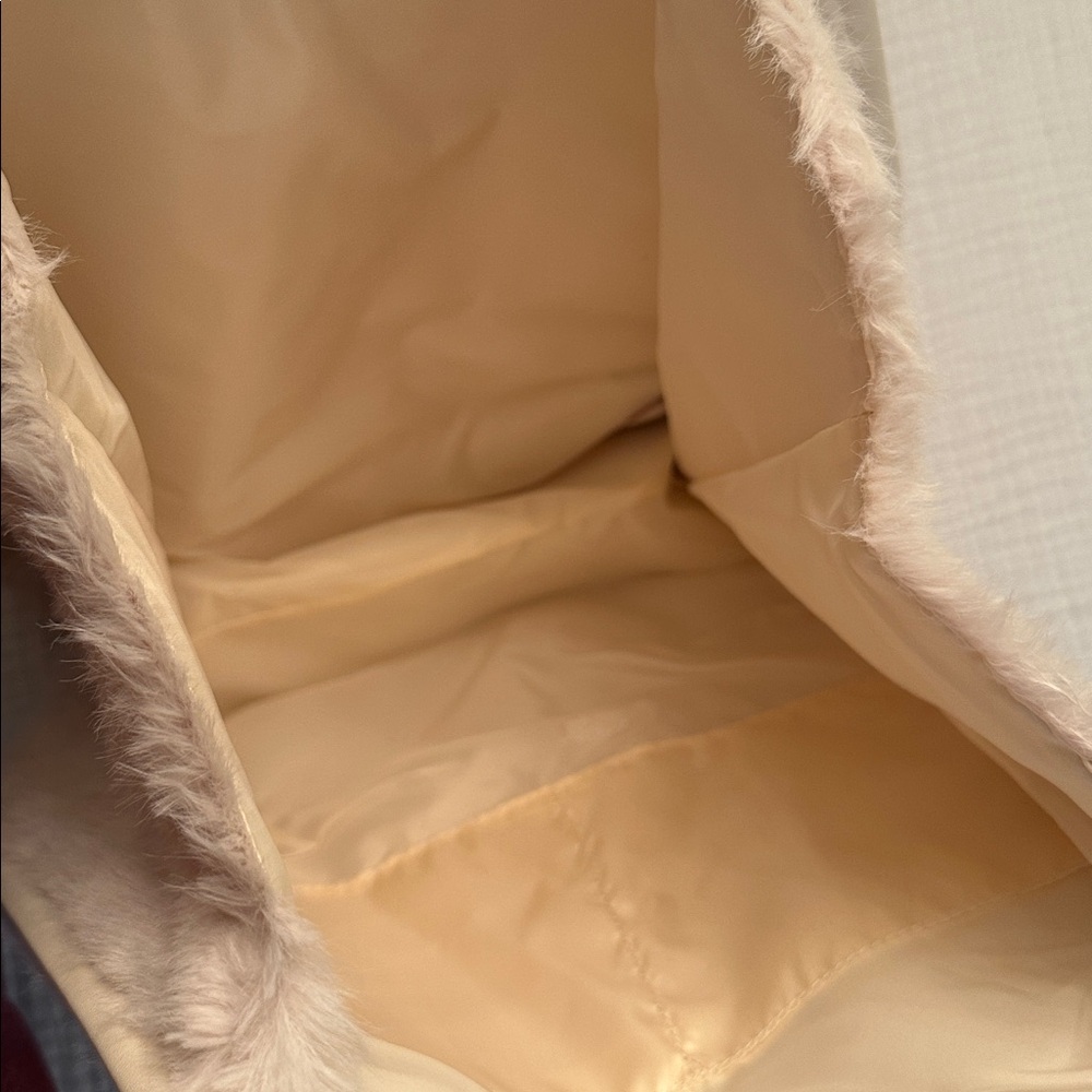 NWT Victoria's Secret Faux Fur Tote Bag - Picture 12 of 13